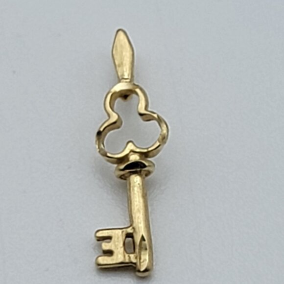Vintage Mo 14K Yellow Gold Key Charm Pendant 0.75" - Picture 2 of 7